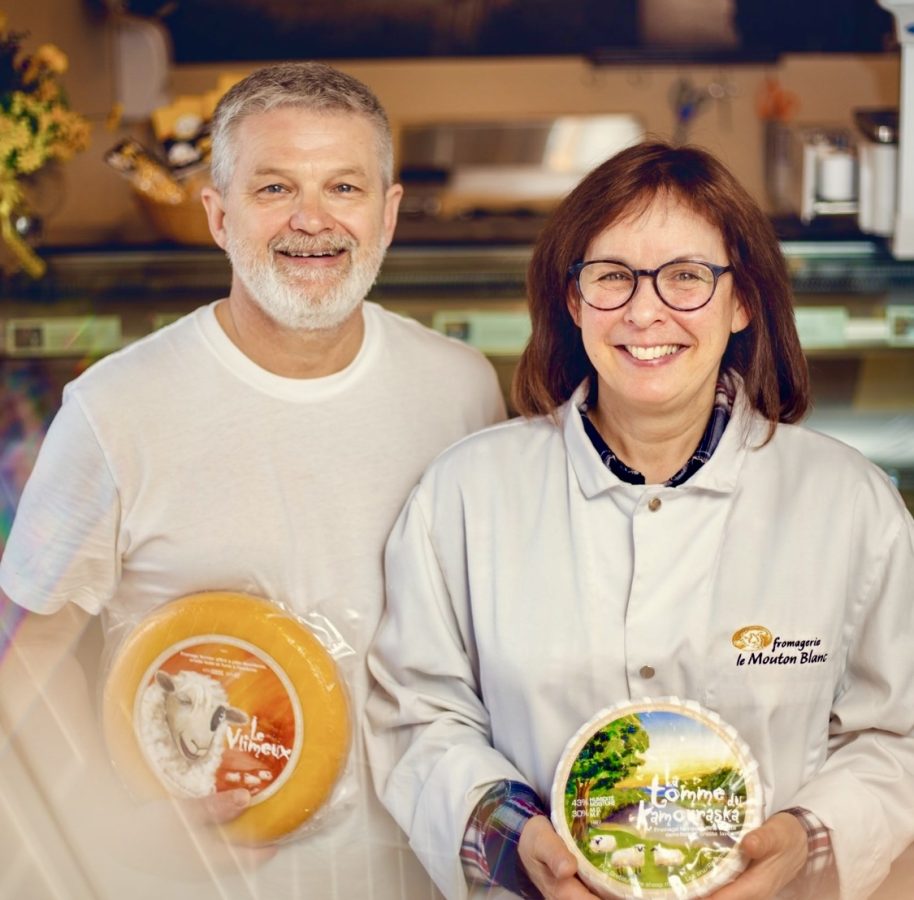 Au-delà du fromager, il y a la bergère et ses brebis