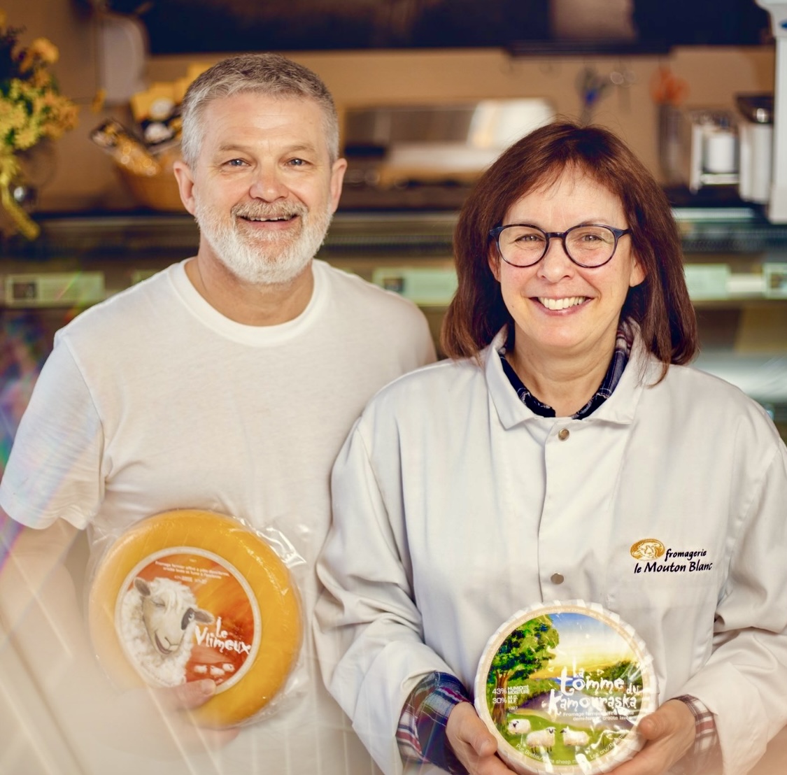 Au-delà du fromager, il y a la bergère et ses brebis