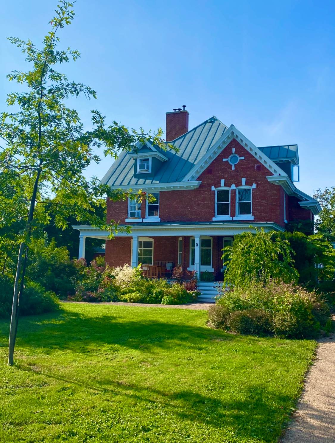 La Maison Napier : côté cœur et côté jardin à Campbellton
