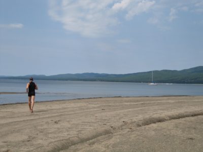 Bronzette et naturisme sur la baie