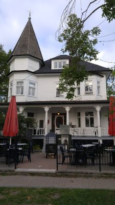 Eugène Bistro Auberge