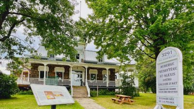 La Baie : un presbytère qui supporte de nouvelles vocations