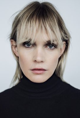  La fille d’elle-même